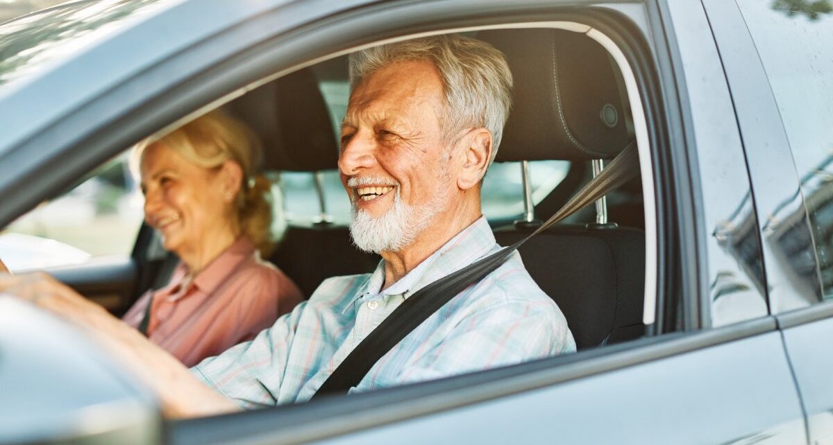 Connector Experts - 371565 - man-woman-vehicle - image1