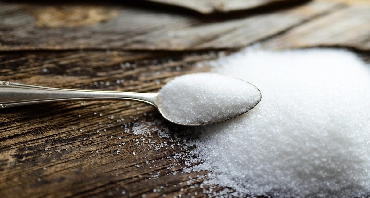 The Bitter Truth: Sugar Weakens Your Immune System 63 sugar 6935243 1280
