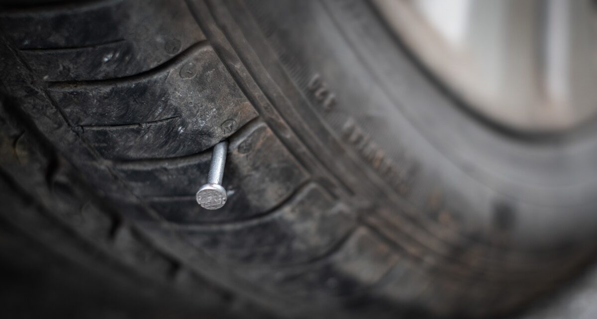JSATires-379073-Nail-Embedded-Tire-image1