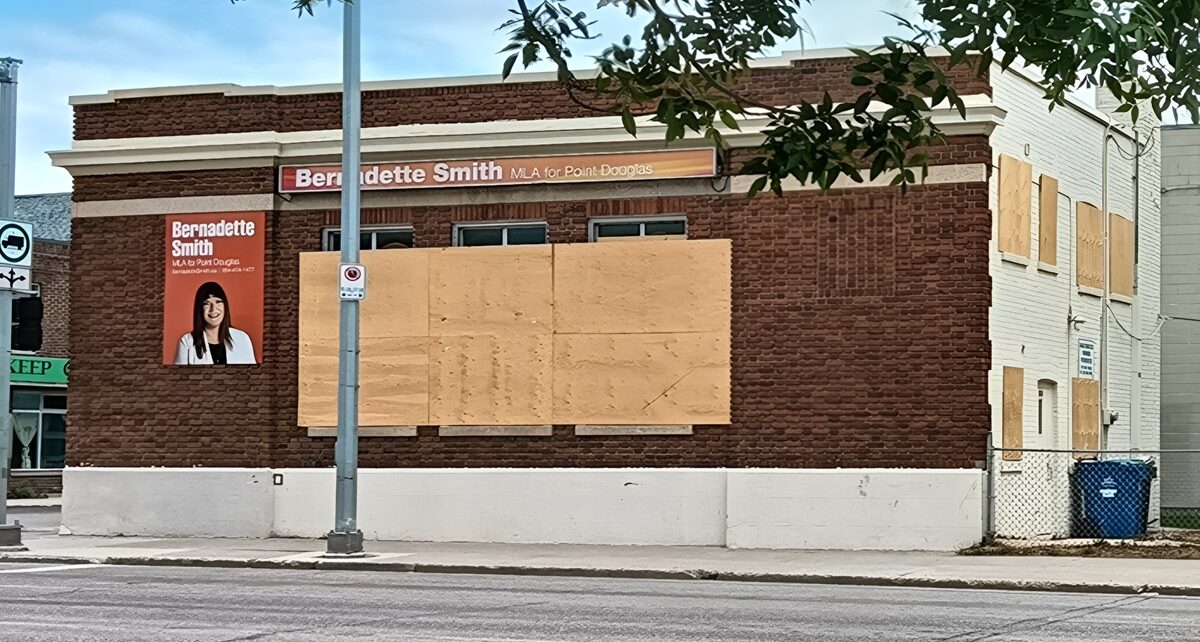Serious Allegations Surface Regarding NDP Minister Bernadette Smith’s Constituency Office — No Confirmation or Charges Reported 110 bernadette smith constituency office