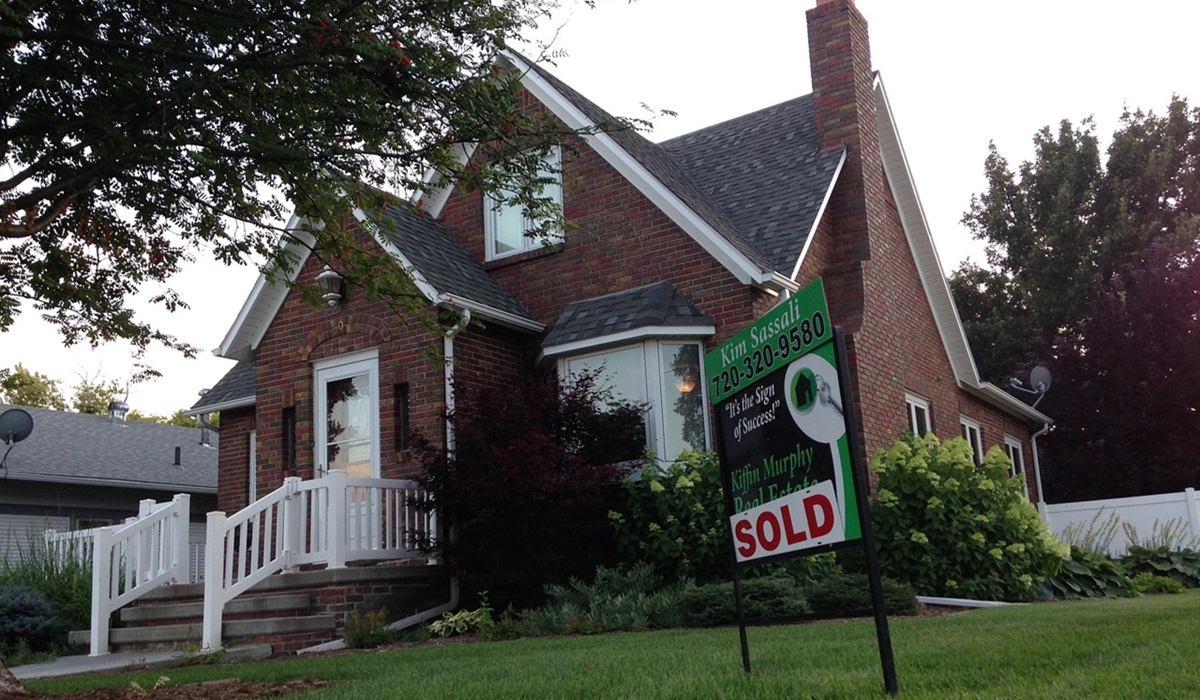 T flow printing and signage, realtor signs, winnipeg