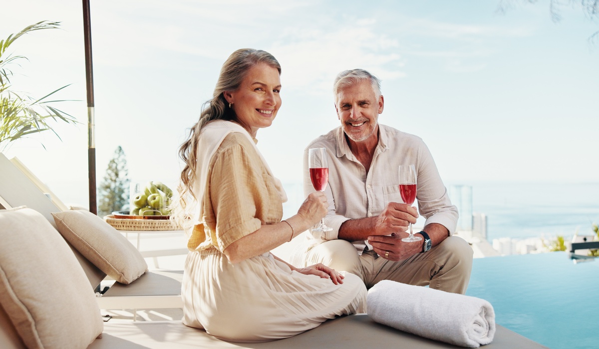 M&TMfgCo-379700-Couple-Senior-Pool-1
