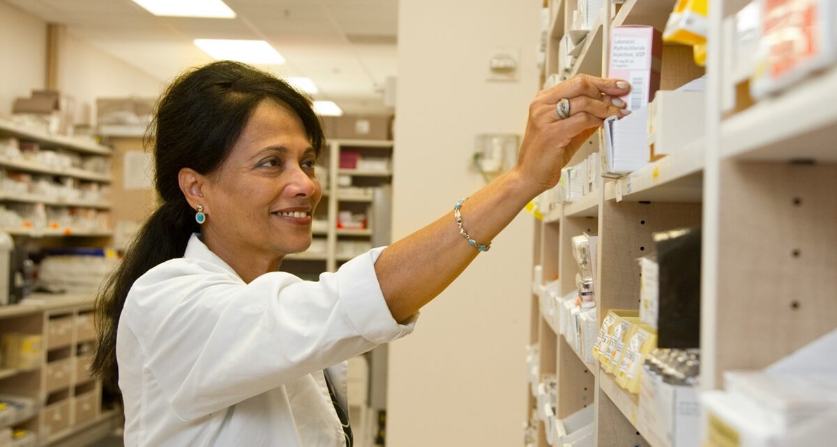 Trump Applauds New Domestic Antibiotic Initiative Strengthening U.S. Supply Chain 91 pharmacare, trump, walmart