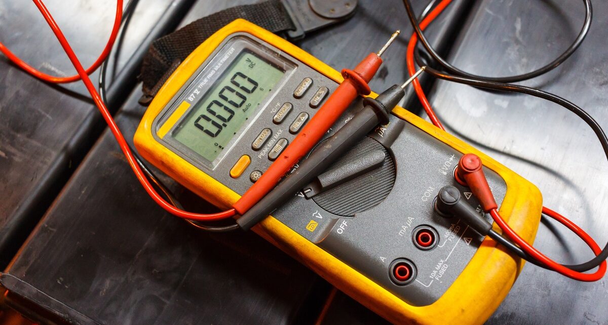 What and Who Uses Impedance Meters the Most? 105 hvmtechnology-421783-yellowsurfacemeter-image1