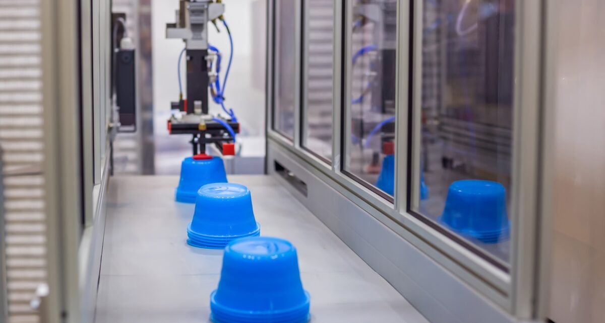 Is Reaction Injection Molding Right for You? What To Know 64 rimnetics-390095-system-buckets-belt-image1