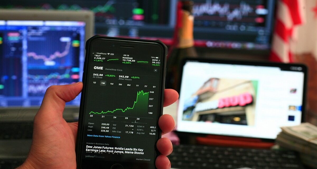 Global Markets Steady as Investors Weigh U.S. Reopening and Inflation Risks 83 stocks us economy