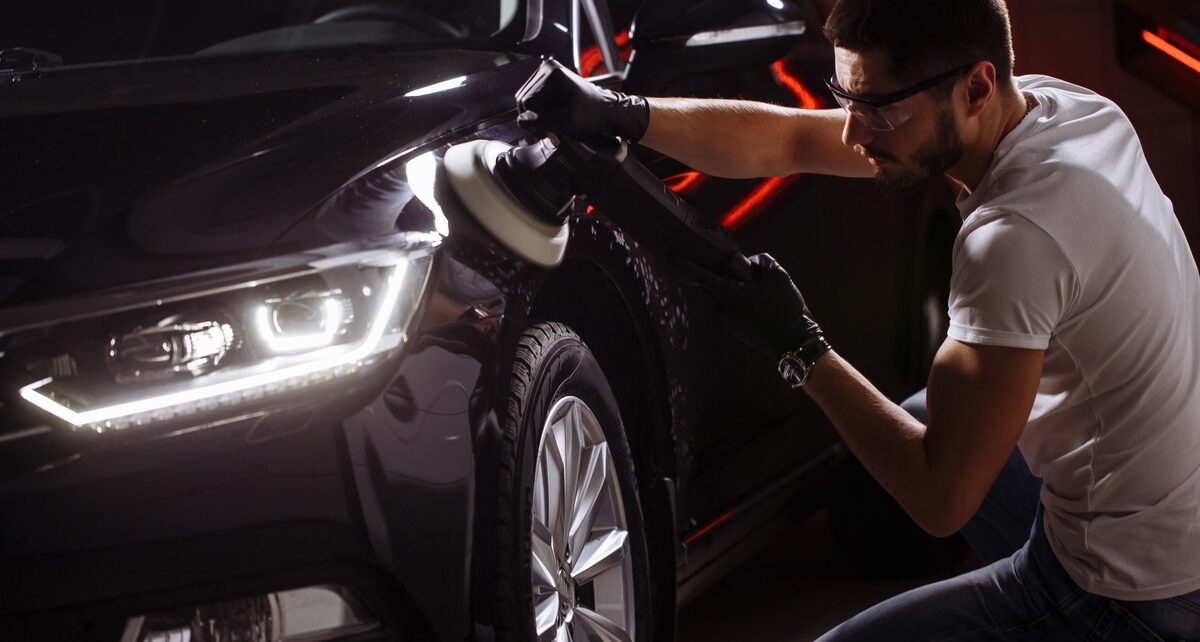 Should You Put a Ceramic Coating on Your Car? 1 seautostyling-403323-car-glasses-coating-image1