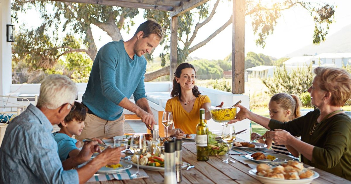 Customoutdoors-425902-family-outdoor-table-image1