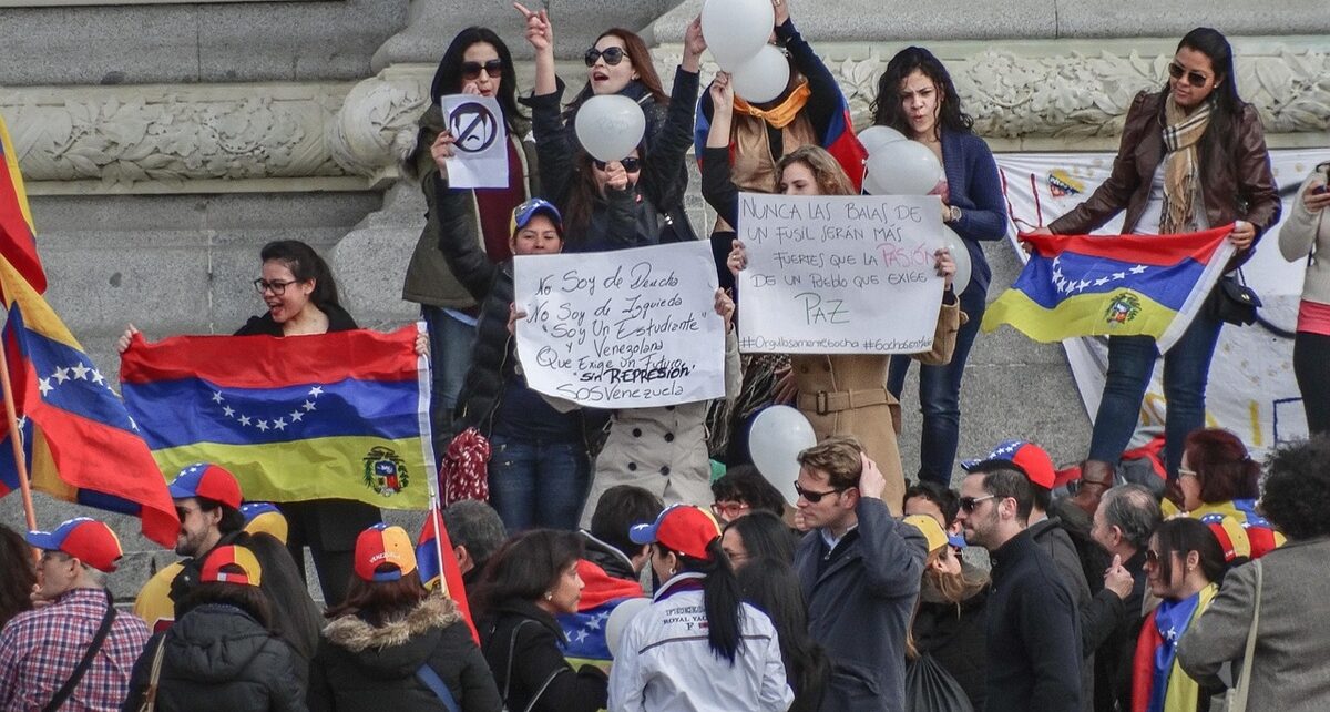 Can Washington Really Rule Venezuela? 92 Venezuela-cover.jpg