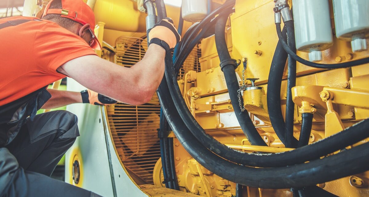 proconstructionparts-429046-manyellowbulldozer-Image1