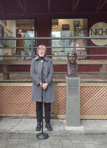 A Legacy of Work, Dignity, and Humanity: Jimmy Carter Honoured in Vancouver, Canada 4 ann 2