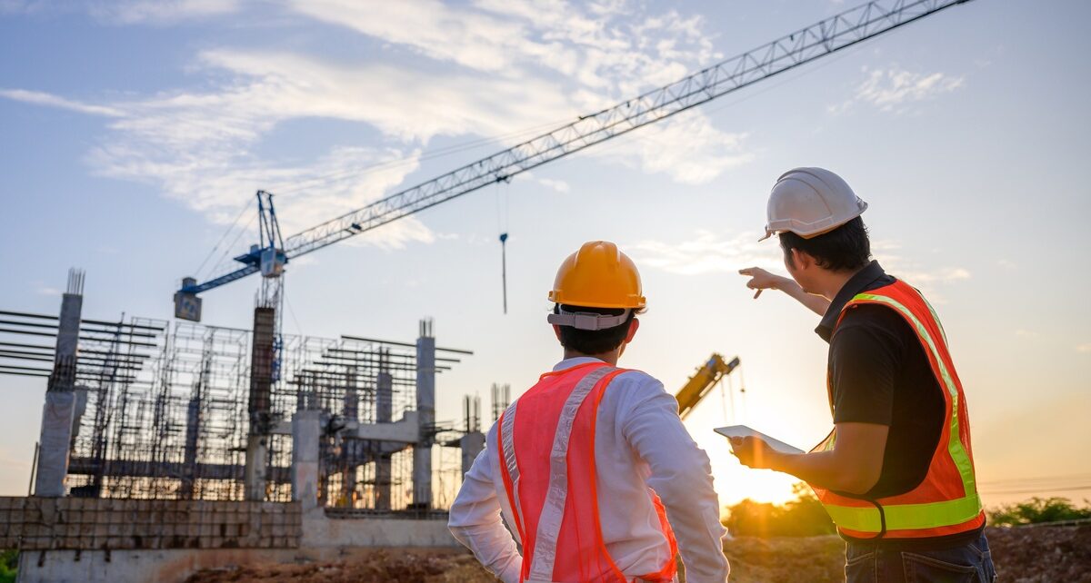 How To Keep Your Construction Site Safe in Every Season 2 ConstructionSafetyExperts-450441-construction-workers-discussing-image1-1