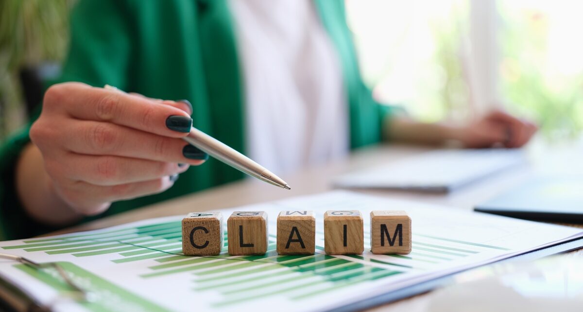 How To Prove Negligence in Healthcare Claims 1 Rossmanlaw-425455-woman-pen-claim-image1