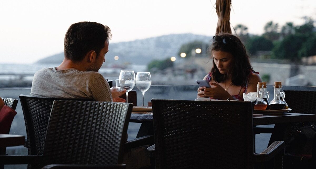 The “Foodie Call” Trend: When Dating Becomes a Dinner Strategy 113 foody-call.jpg