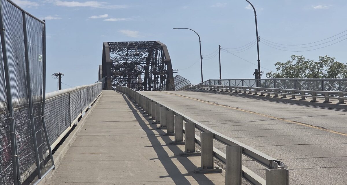 arlington bridge, scott gillingham winnipeg