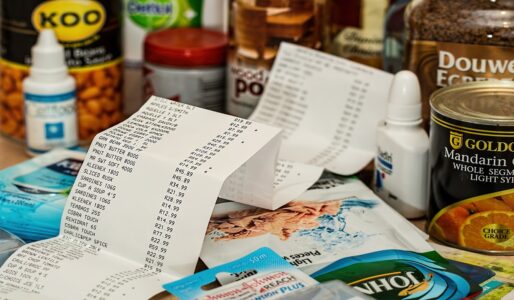 canada-grocery-shopping.jpg