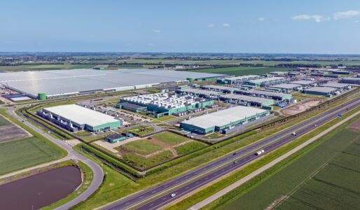 htoosupply-462175-data-center-aerial-view-blogbanner-1
