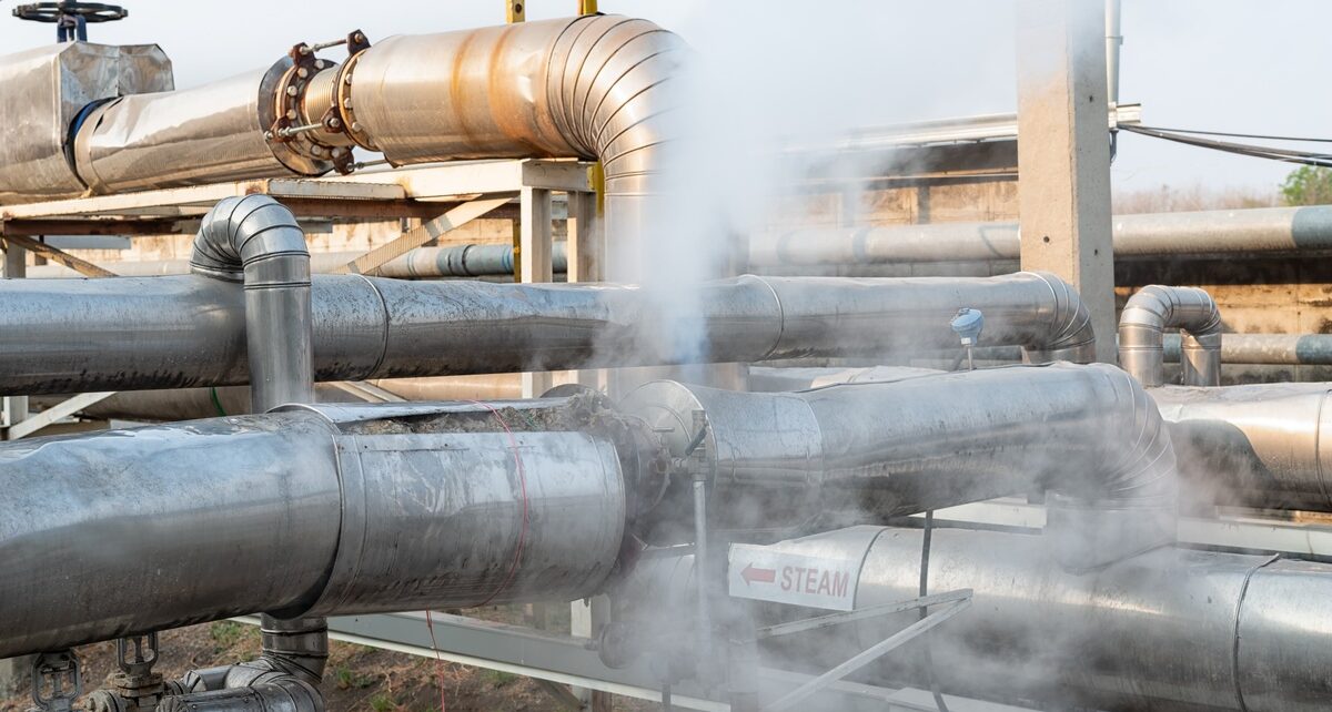 Signs Your Steam System Needs Immediate Attention 1 steamwarehouse-431596-steam-pipework-pipes-image1