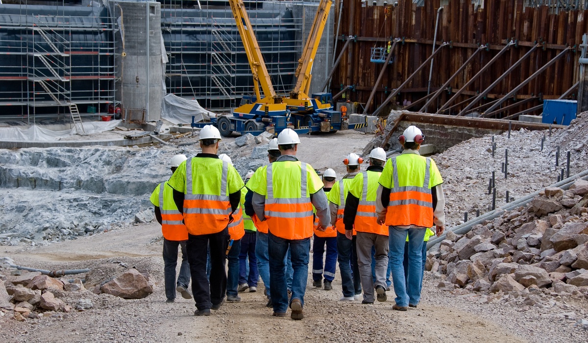 All-Hands-Fire-452377-construction-crew-walking-image1