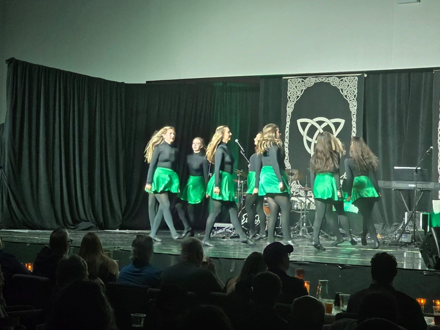 Rocking the Emerald Isle: Inside the Unforgettable Energy of the Irish Pavilion #Encore 1 irish pavilion folklorama